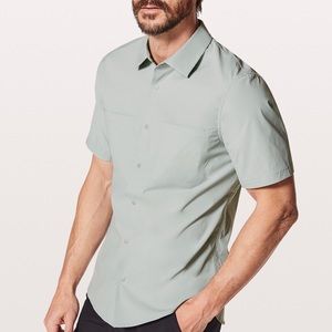 NWT! Lululemon Zenway SS Buttondown